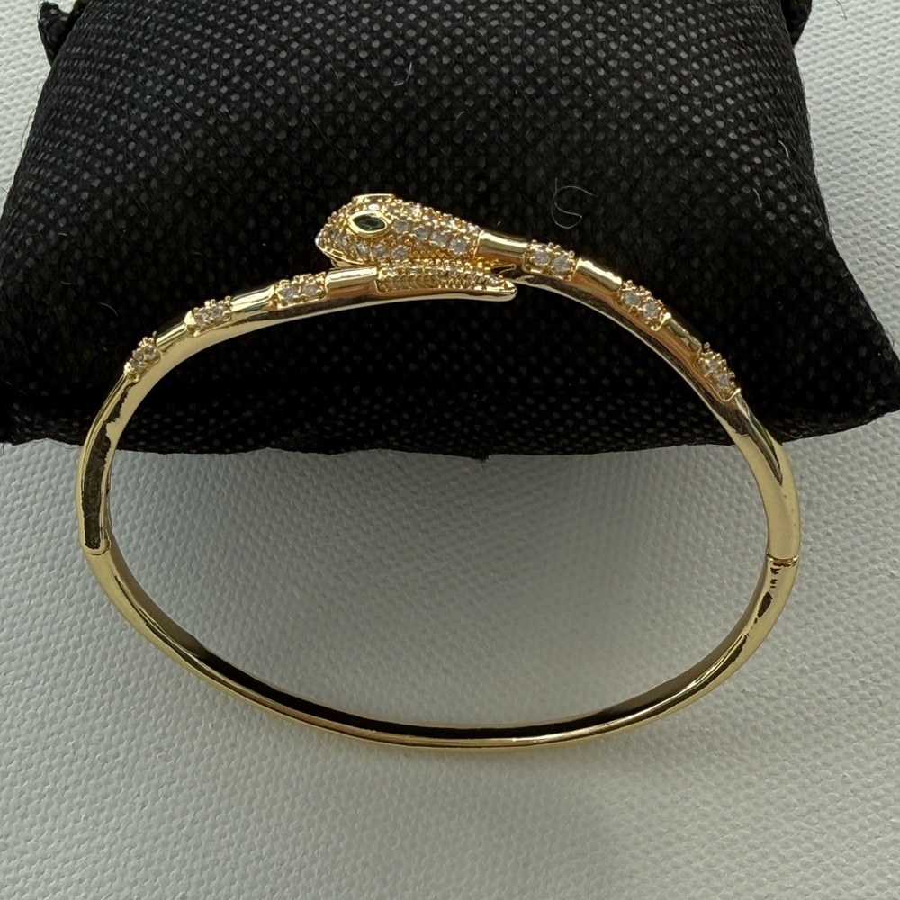 Serpenti Gold Snake Bracelet - Picture 14 of 14